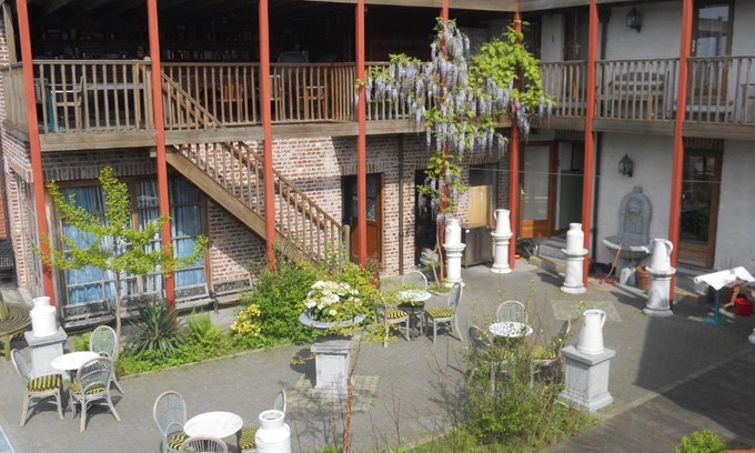 Sint-Blasius-Boekel House | Johan's Lodge