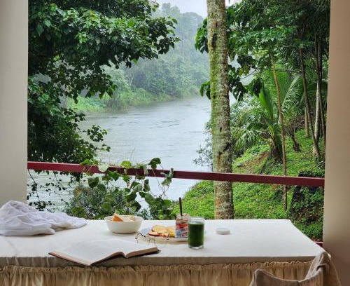 Elappara House | John's Heaven Valley