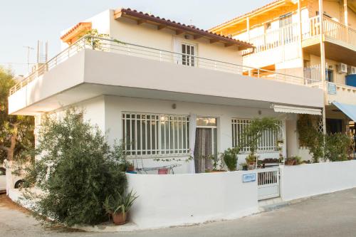 Kalamaki Apartment | Johnny's Apartment