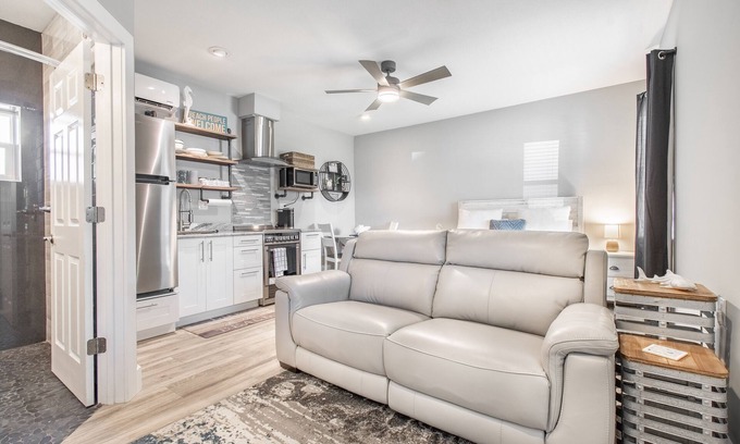 Madeira Beach Apartment | Johns Pass "Studio 2" Fisherman's Cove and Cottages