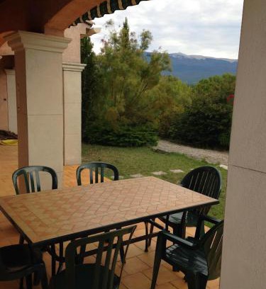 Mormoiron House | Jolie maison avec piscine et vue sur le Mont Ventoux