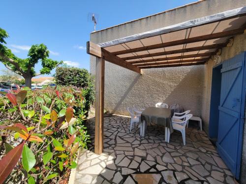 Portiragnes-Plage Villa | Jolie maison d'angle 4 couchages dans résidence privée à 300m de la mer PORTIRAGNES PLAGE LRHP47