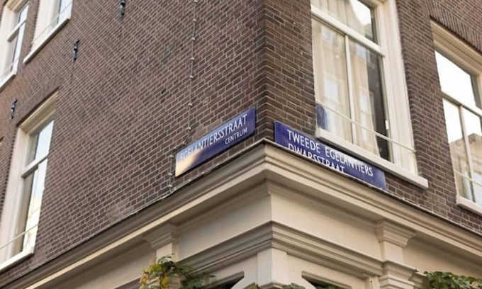 Binnenstad Apartment | Jordaan Penthouse Royalblue in prime location