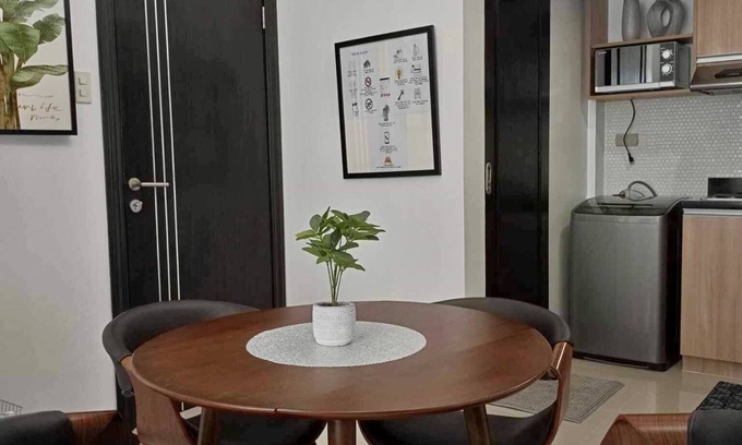 Guadalupe Condo | Jovi's Condo one pavilion place offers accommodations in Cebu City.