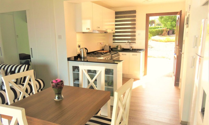 Kucukerenkoy Apartment | Joya Cyprus Stargazer Garden Apartment