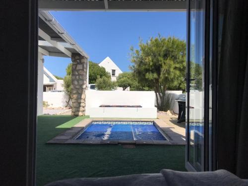 Paternoster Apartment | Joyful