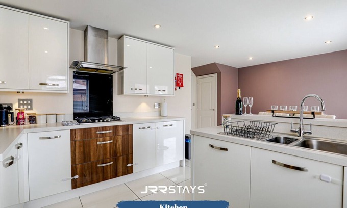 Chorley House | JRR Stays - Chorley - Buckshaw Villiage 48min Manc