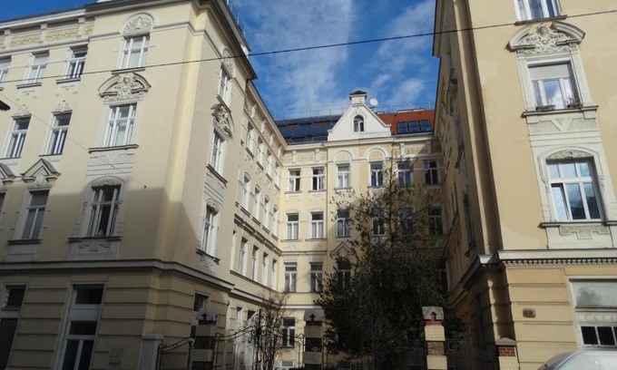 Wahring Apartment | Jugendstil Garconniere