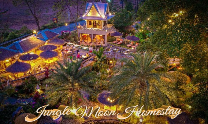 Sattahip House | Jungle Moon Homestay จังเกิ้ลมูน โฮมสเตย์ บางเสร่