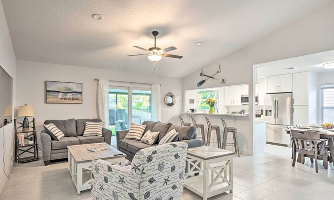North Palm Beach Heights House | Jupiter Home w/Patio & Grill ~ 6 Mi to Beach!