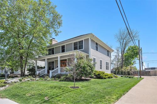 Northeast South Bend House | Just a few Blocks to Notre Dame