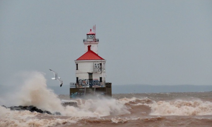 Superior House | JUST OPENED ! Enjoy the Quiet side of Lake Superior's, ten minutes from Duluth!