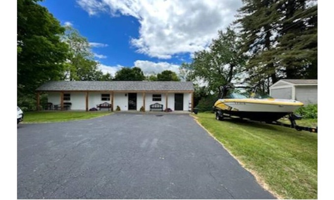 Mayfield Cottage | Just steps away from the Great Sacandaga Lake! Walk to marinas and restaurants!