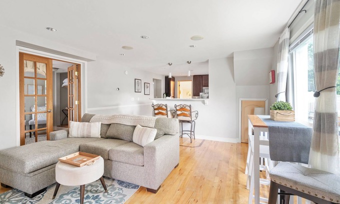 Hudson House | Just steps to Downtown Hudson and St. Croix River!