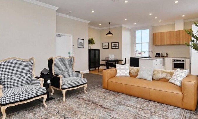 Kaiapoi Apartment | Kaiapoi Luxury Accommodation 2-Historic and Luxury Apartment in Kaiapoi