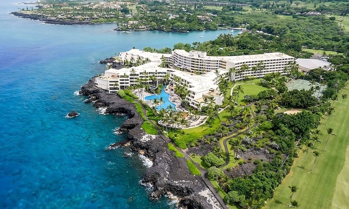 Keauhou Hotel | Kailua-Kona Getaway! 2 Sleek Units, 2 Pools, Oceanfront, Onsite Restaurant/Bar!