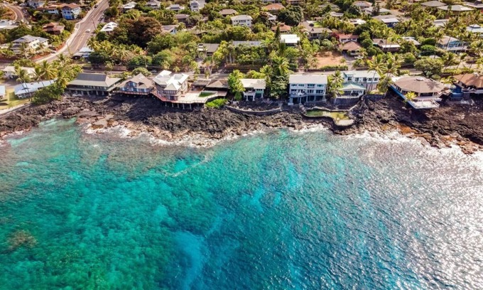 Kahaluu Bay House | Kailua-Kona Hawaii 3 Bedroom House Sleeps 6
