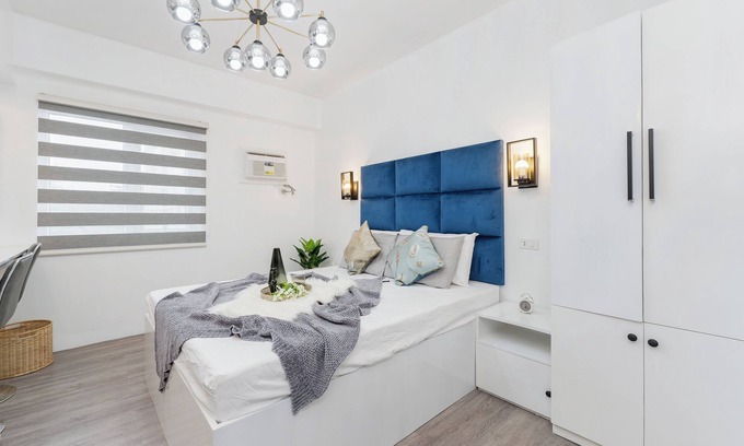 Guadalupe Apartment | Kalani by J&J (Symfoni Nichols | Near Fuenti | Wifi)