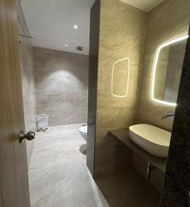 Padrauna Hotel | Kamala Inn Grand