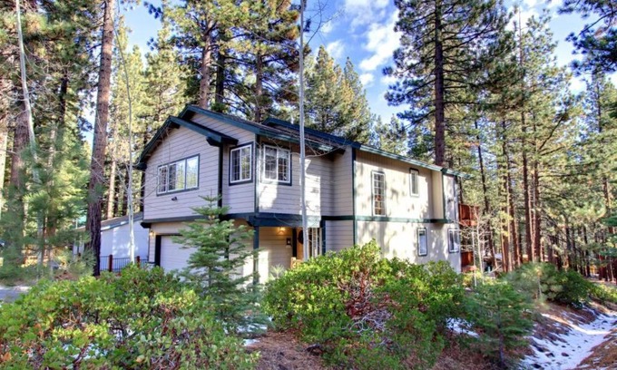 Pioneer Trail House | Kamp Koyukon