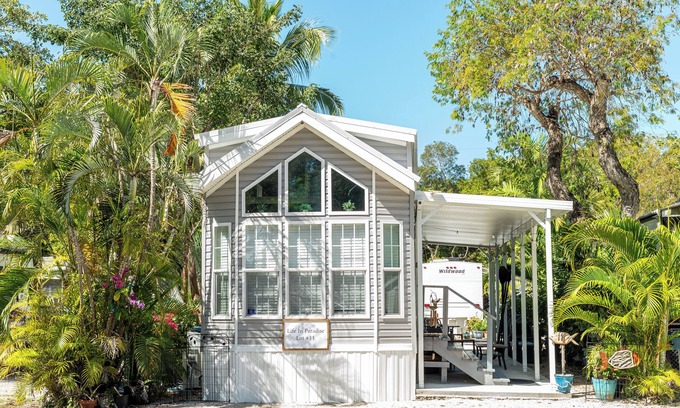 Key Largo Cottage | Kampground Paradise w/Kayaks, Heated Pool & Marina