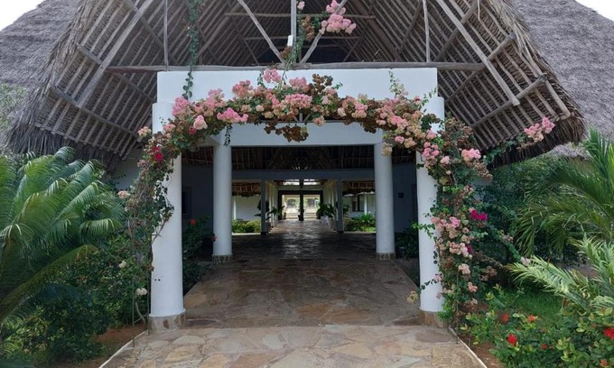 Mambrui Resort | Karibuni Hotel & Villas