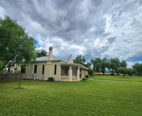 Oudtshoorn House | Karoo Leeu Self Catering