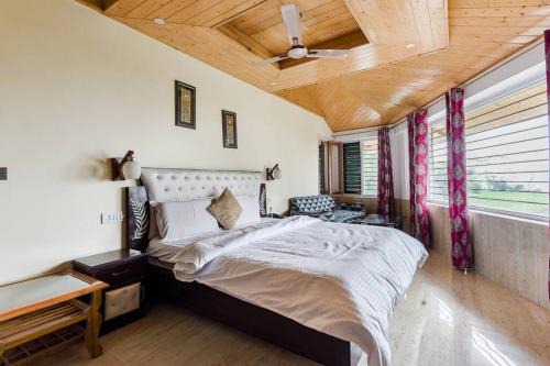 Kasauli Ski Chalet | Kasauli cascade a cheerfull 4 Bedroom challet
