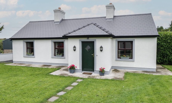 Ballintober House | KATE'S COTTAGE, family friendly in Ballintubber, County Mayo