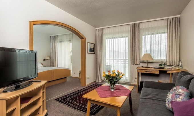 Bodman-Ludwigshafen Apartment | Kategorie A+/Komfort XL Doppelzimmer mit Dusche/WC