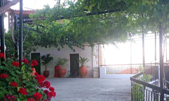 Tsourouniana Cottage | Katerina's Traditional country cottage