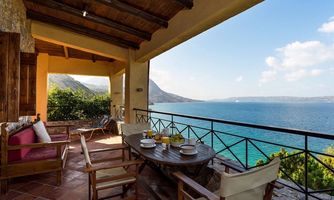 Kalamion Villa | Katerina's Penthouse beautiful beach-side villa near Kalyves, Chania
