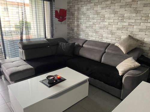 Tournon-sur-Rhone Apartment | Katy