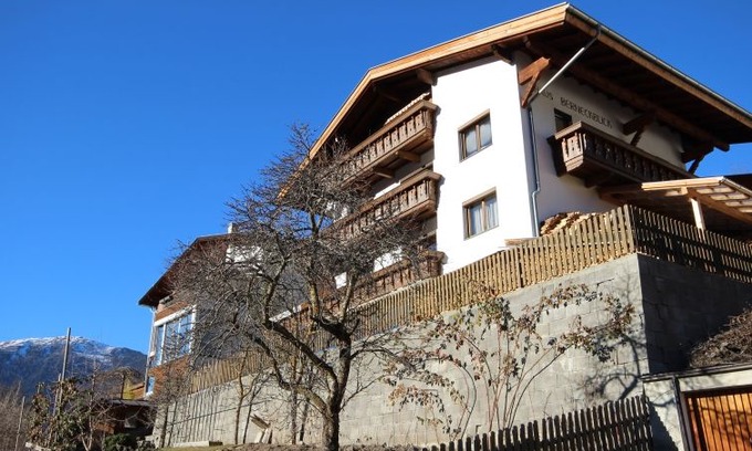Kauns Apartment | Kauns Apartment, Sleeps 10 with Free WiFi