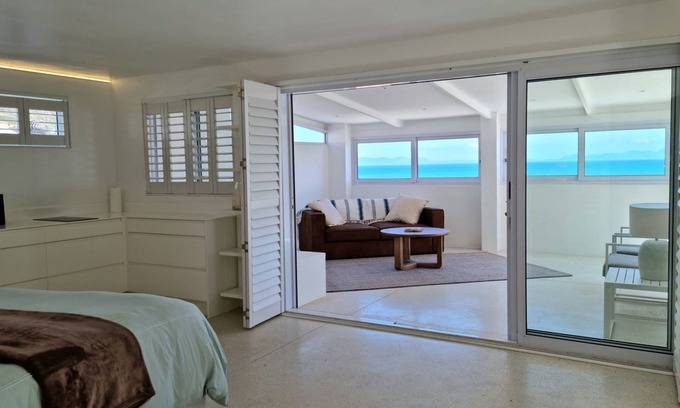 Gordons Bay Central Cottage | Kaya Moya, Sleeps 2, Modern and central with sea view