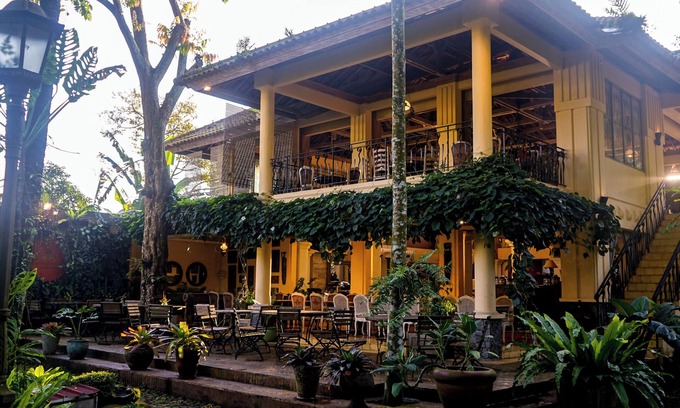 Salatiga Hotel | Kayu Arum Resort