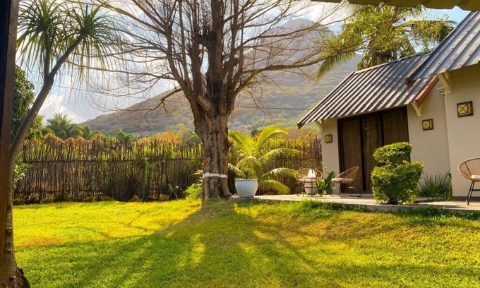 La Mivoie Villa | Kaz Ti Soleil is a family home located 5 minutes from Tamarin beach.