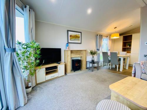 Exmouth House | KEATS CHERRY - Cosy Caravan Retreat at Sandy Bay