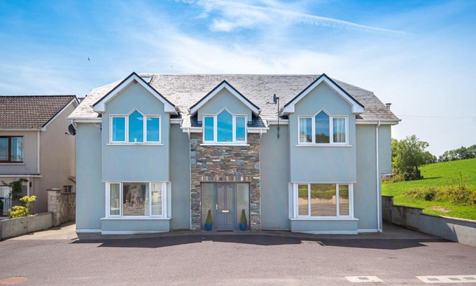 Kenmare Apartment | KENMARE APARTMENT