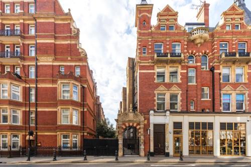 Royal Borough of Kensington and Chelsea Apartment | Kensington Luxury Suites