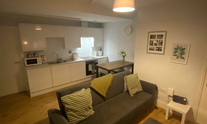 Maidstone Apartment | kent luxury home from home