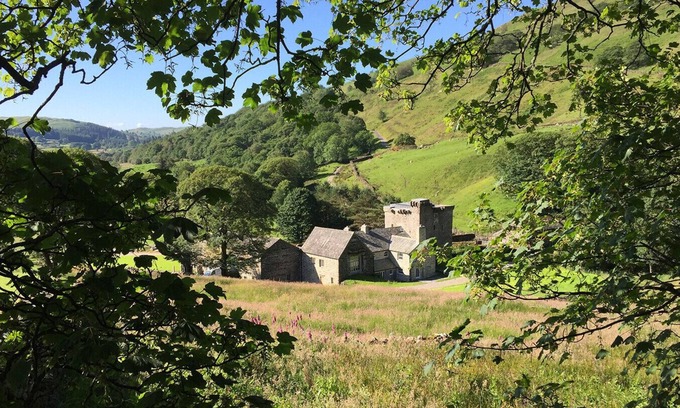 Kentmere Cottage | KENTMERE HALL BANK BARN, pet friendly, with open fire in Kentmere