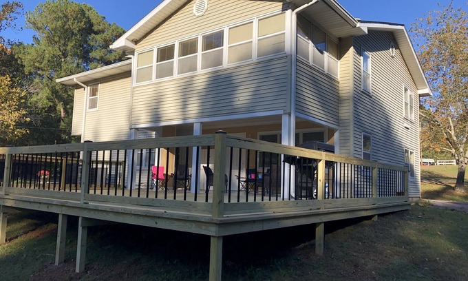 Benton House | Kentucky Lake House