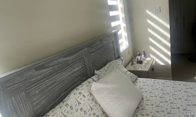Portmore Apartment | Kesue's Bellevue 2Br apartment, steps away from the beach!