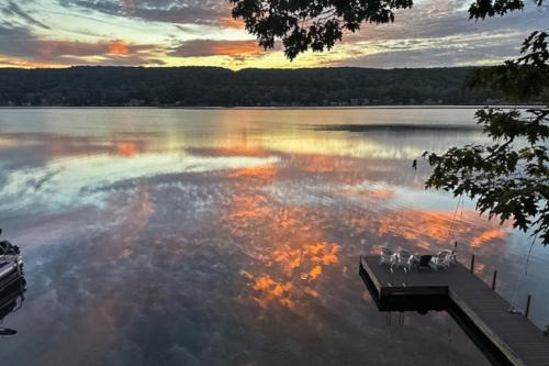 Town of Jerusalem House | Keuka Lake Dockside Retreat