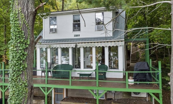 Dundee Cottage | Keuka Lake | Panoramic Lake Views | Lake Access