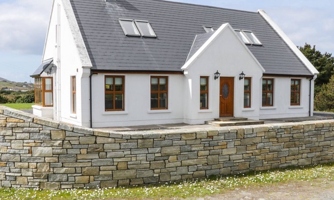 Valley House | KEVIN'S HOUSE, pet friendly in Achill Island, County Mayo