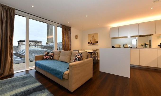 London Borough of Hounslow Apartment | Kew Bridge Apartments