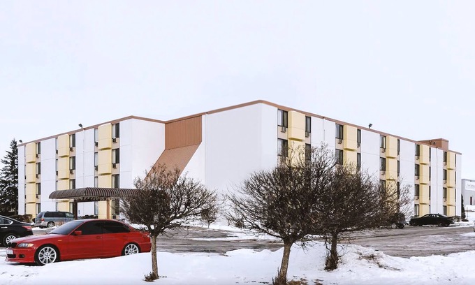 Roseville Hotel | Key Inn Roseville