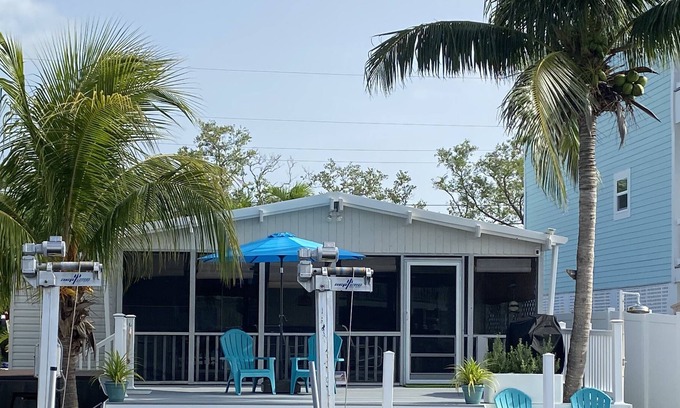 Sexton Cove Estates House | Key Largo Waterfront Cottage* HOT TUB* 40' Dock * BOAT LIFT! JAN-MARCH AV!